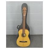 Estrada Calidad Acoustic Guitar W Case