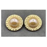 Vintage Marked Chanel Paris Clip-on Earrings Vintage Marked Chanel Paris Clip-on Earrings