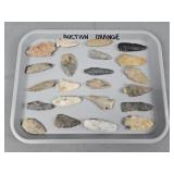 Lot Of 22 Larger Sized Native American Arrowheads Lot Of 22 Larger Sized Native American Arrowheads