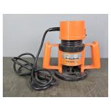 Black & Decker 3/4hp Router Powers Up