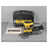 Dewalt 1/4 Sheet Palm Sander W/ Case