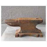 Heavy Vintage Anvil Hardy Hole