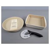 2x The Bid Pampered Chef Stoneware Bonus Pizza