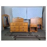 Stanley Furn Complete High Quality Oak Bedroom Set