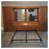 Thomasville Midcentury Chestnut Queen Size Bed