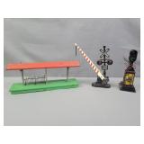 3x The Bid Assorted Lionel Accessories