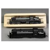 Ahm 8213 Powered & Dummy Ho Locomotive