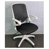 Highly Adjustible Rolling Office Chair W/ Tilt