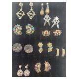 Vintage Costume Screwback / Clipon Earrings
