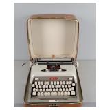 Vintage Royal Typewriter In Carry Case