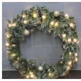 Lot Of 2 Assorted Christmas Decor