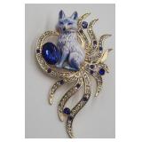 Blue White Enameled Porcelain Look Wolf Brooch
