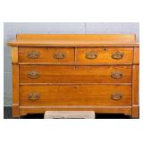 Beautiful Antique 2 Over2 Drawer Style Oak Dresser