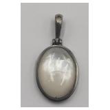 Sterling Silver Mother Of Pearl Pendant Tw 10.8g