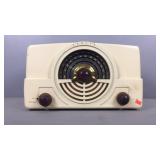 Vintage Zenith Radio Powers Up