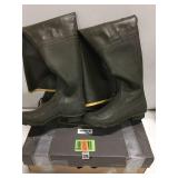 LACROSSE MEN'S RUBBER BOOTS 32' SIZE 9 LACROSSE MEN'S RUBBER BOOTS 32' SIZE 9