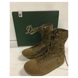 DANNER WOMEN'S BOOTS SIZE 8 DANNER WOMEN'S BOOTS SIZE 8