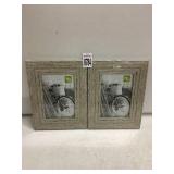 SET OF 2 PICTURE FRAMES 4 X 6"