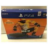 PLAYSTATION 4 CONSOLE SET, 1TB (IN SHOWCASE) PLAYSTATION 4 CONSOLE SET, 1TB (IN SHOWCASE)