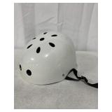 BICYCLE HELMET SIZE M
