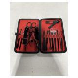 TRAVEL MANICURE SET