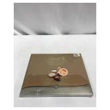 LINDT, SWISS LUXURY SELECTION CHOCOLATES415 G.
