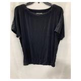 CABLE AND GAUGE WOMENS TOP SIZE MEDIUM USED