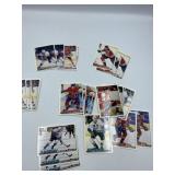 VINTAGE UNSEARCHED HOCKEY CARDS 1995 30 PCS - GEM