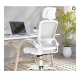 WHITE OFFICE CHAIR