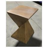 ACCENT TABLE 12.5x12.5x18IN