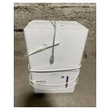 AMAZONBASICS DEHUMIDIFIER (USED/ITEM TURNS