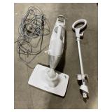 LIGHT 'N' EASY STEAM CLEANER (USED/MISSING PCS)