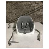 OXO, BOOSTER SEAT WITH REMOVABLE CUSHION(L) 14