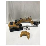 REMOTE CONTROL EXCAVATOR CONSTRUCTION TRACTOR TOY