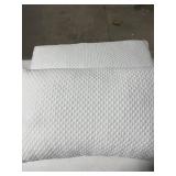 KING SIZE SHREADED MEMORY FOAM PILLOWS 2PCS KING SIZE SHREADED MEMORY FOAM PILLOWS 2PCS
