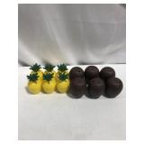COCONUT & PINEAPPLE PLASTIC CUPS12 PC COCONUT & PINEAPPLE PLASTIC CUPS12 PC
