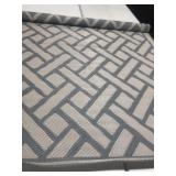 AREA RUG 5x8FT AREA RUG 5x8FT