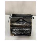 MAPLE FIELD VINTAGE TYPE WRITER 12 x13IN