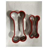 DOG BONE SHAPED COOKIE CUTTERS 4IN AND 3IN