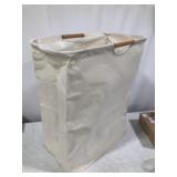 LAUNDRY BASKET 16x10x20IN