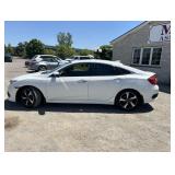 2016 HONDA CIVIC TOURING 231068 KMS