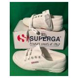 SUPERGA PEOPLE