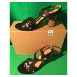 CLANKS WOMANS HEEL 6