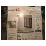 MUNCHKIN WOOD AND STEEL DESIGNER GATE