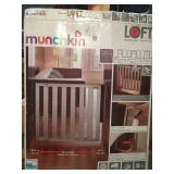 MUNCHKIN LOFT DESIGNER GATE