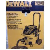 DEWALT - 10GAL DUST EXTRACTOR W/ AUTOMATIC FILTER