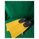 CRESSI FLIPPERS (SIZE 5.5) CRESSI FLIPPERS (SIZE 5.5)