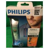 PHILIPS SERIES 3000 BEARD TRIMMER PHILIPS SERIES 3000 BEARD TRIMMER