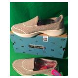 SKECHERS SHOES (9.5 WOMEN) SKECHERS SHOES (9.5 WOMEN)