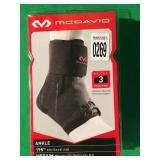 MCDAVID ANKLE BRACE (MEDIUM) MCDAVID ANKLE BRACE (MEDIUM)